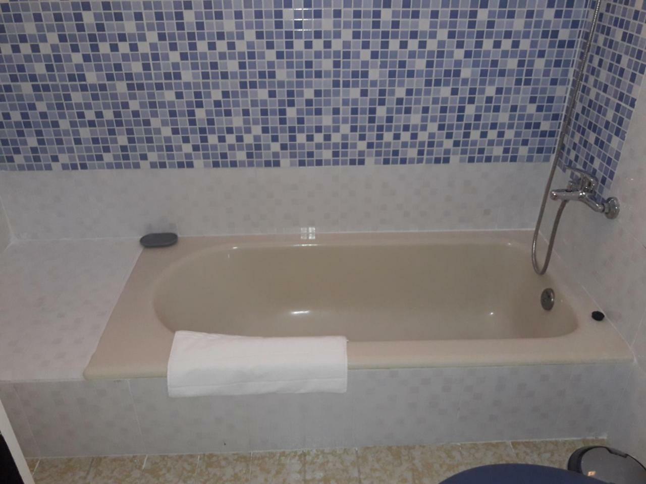 Hotel Casa Jardin อะซุนซิออง ภายนอก รูปภาพ
