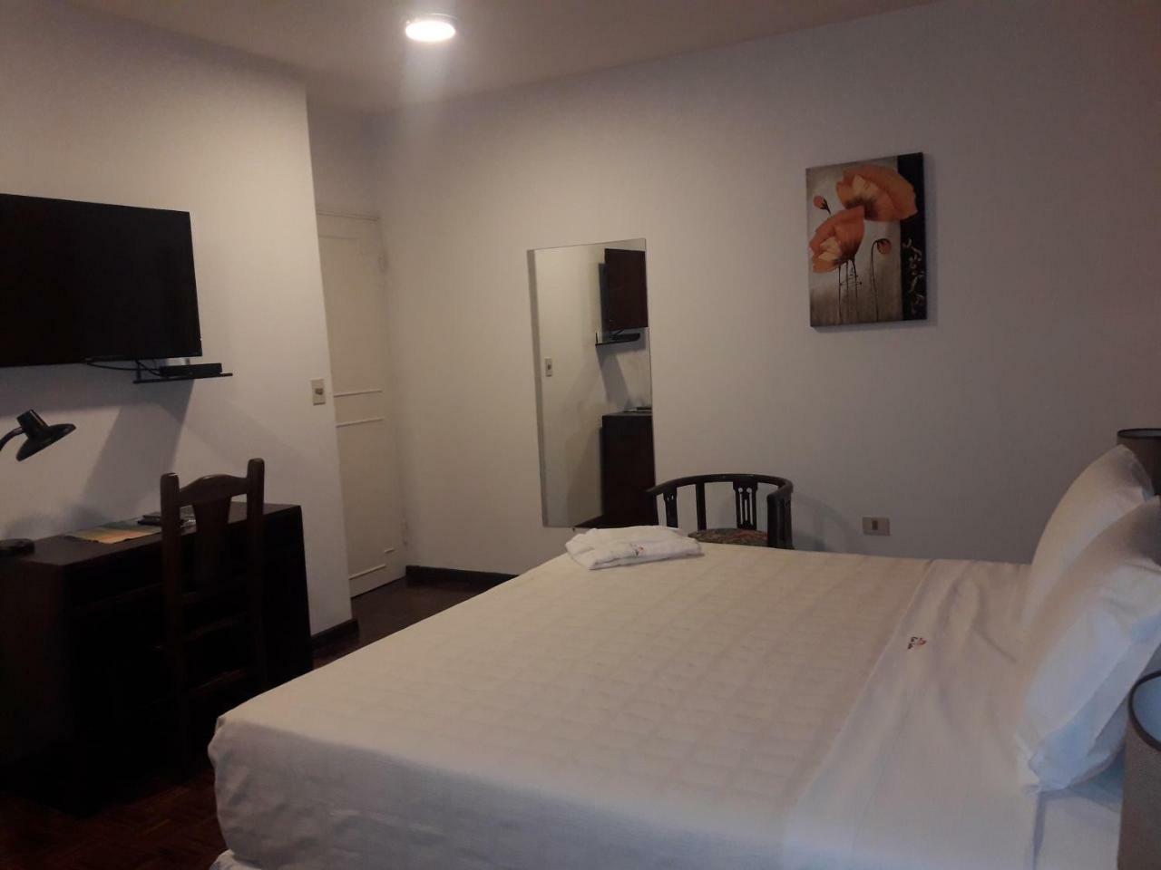 Hotel Casa Jardin อะซุนซิออง ภายนอก รูปภาพ