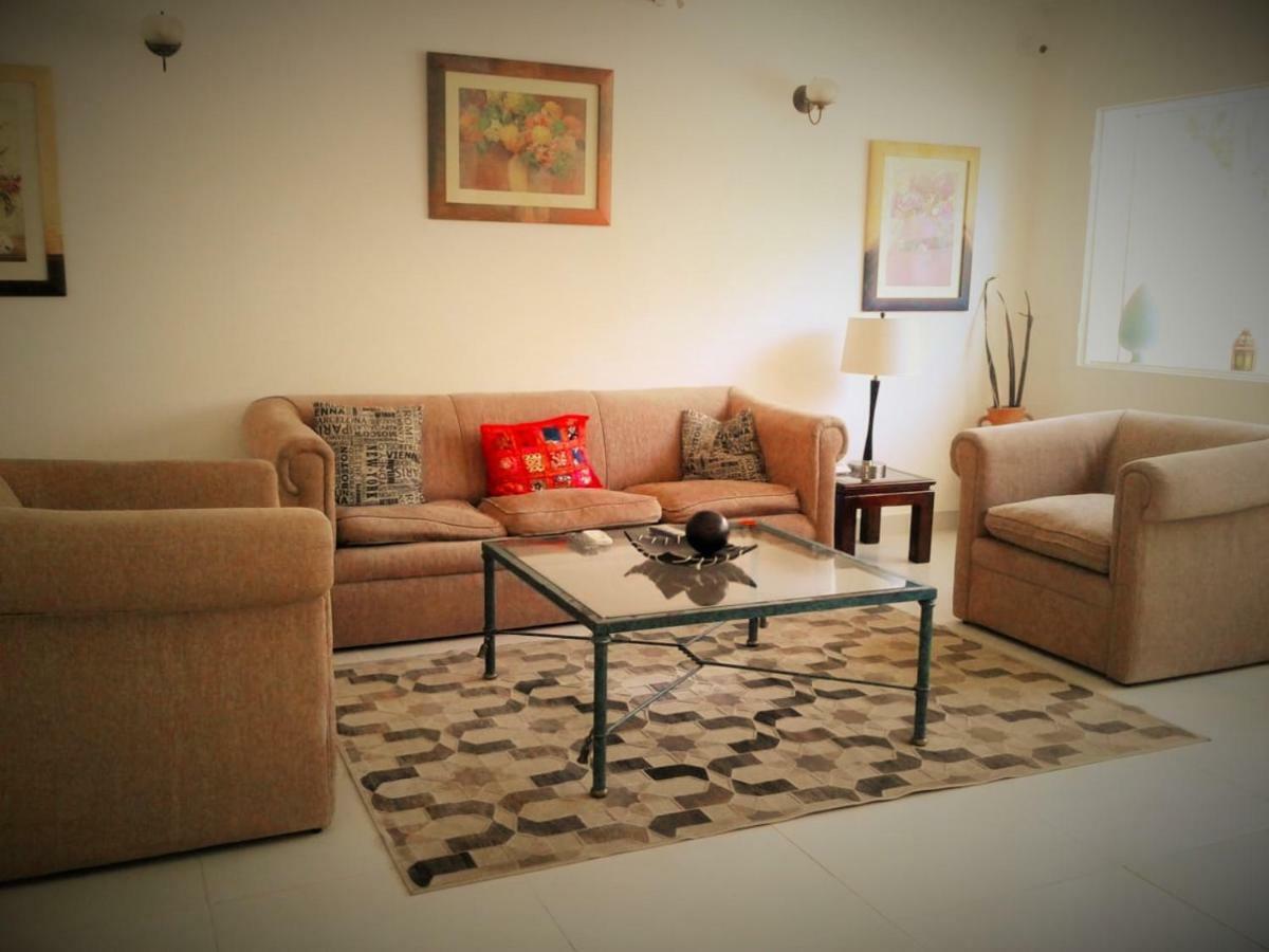 Hotel Casa Jardin อะซุนซิออง ภายนอก รูปภาพ