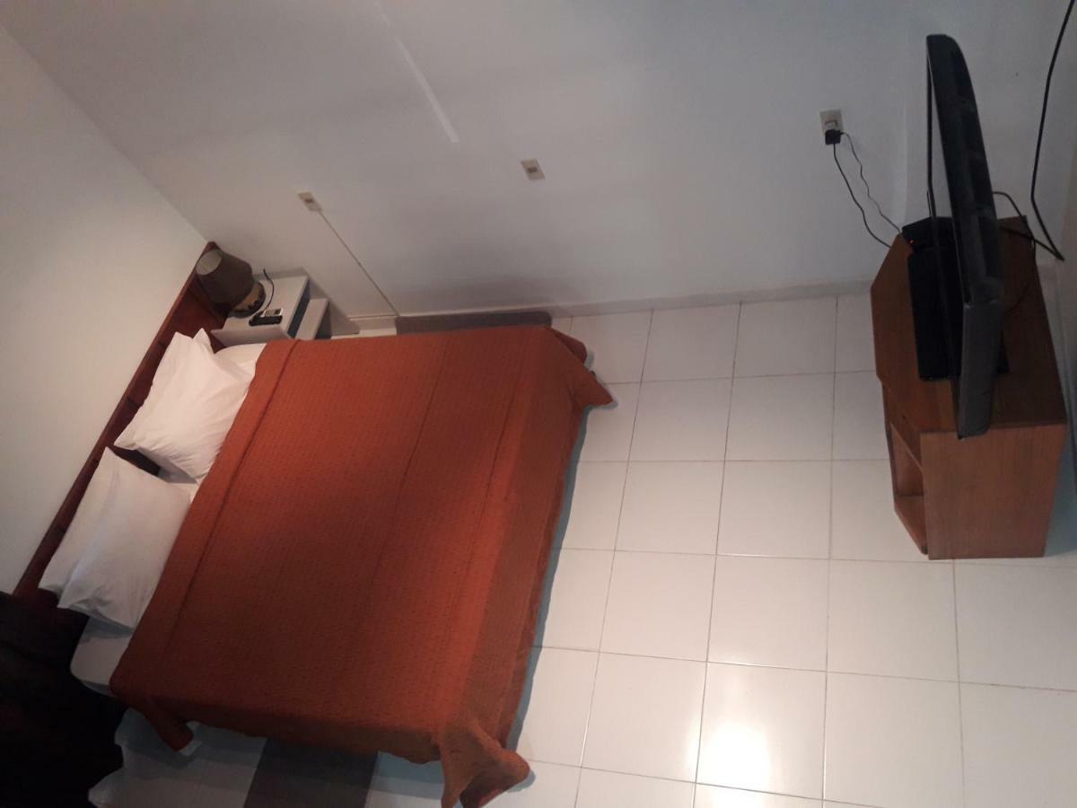Hotel Casa Jardin อะซุนซิออง ภายนอก รูปภาพ