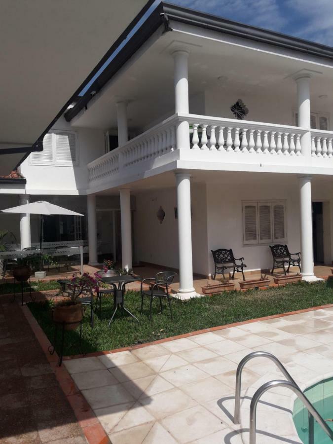 Hotel Casa Jardin อะซุนซิออง ภายนอก รูปภาพ