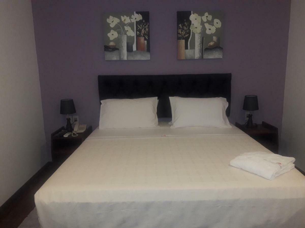 Hotel Casa Jardin อะซุนซิออง ภายนอก รูปภาพ